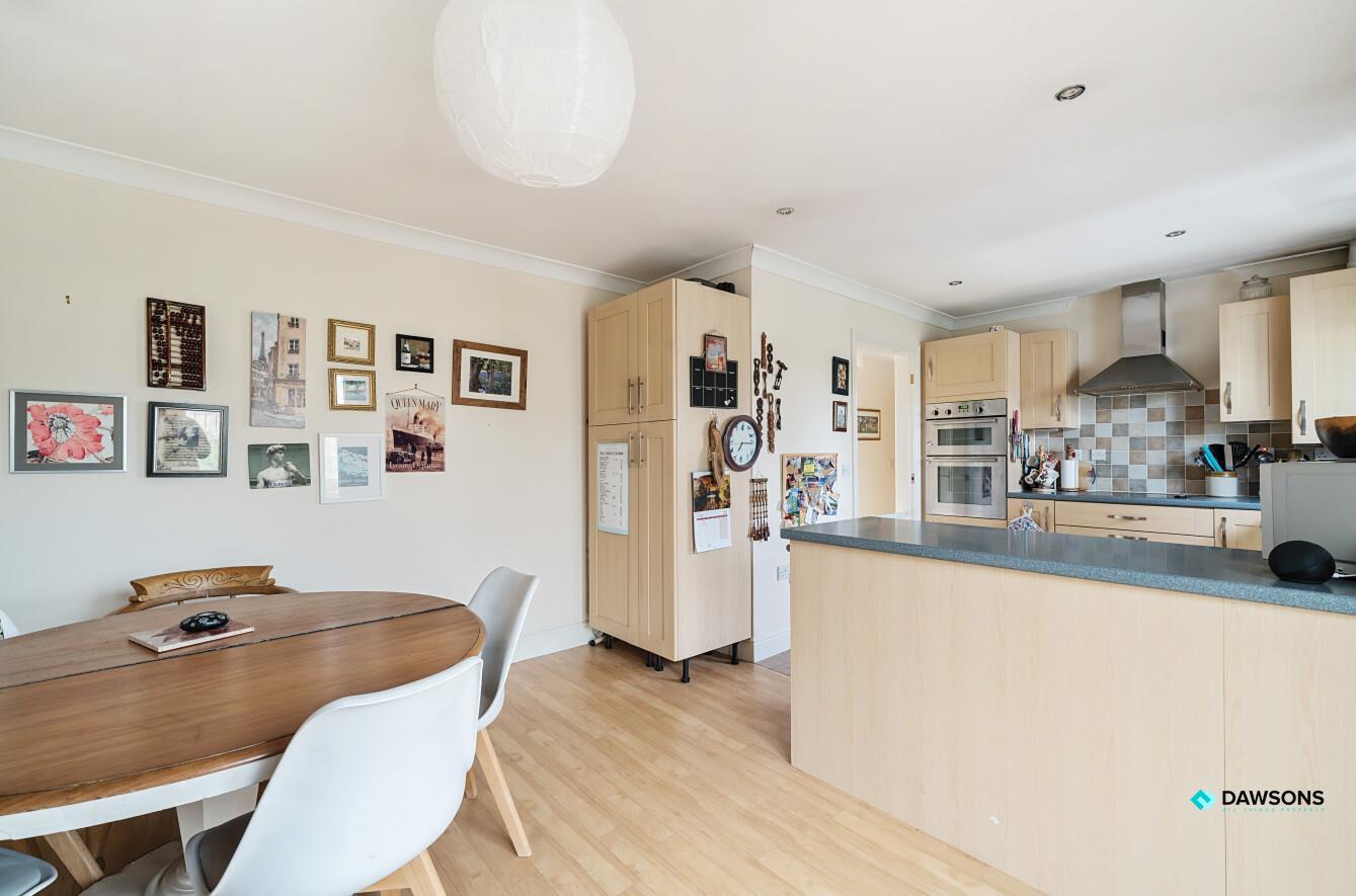 Oak Tree Close, West Cross, Swansea, SA3 5RW